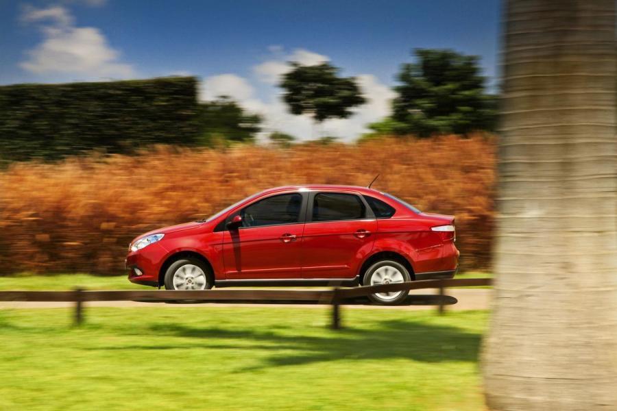  Fiat Grand Siena 2013 года  (фото 28 из 64)